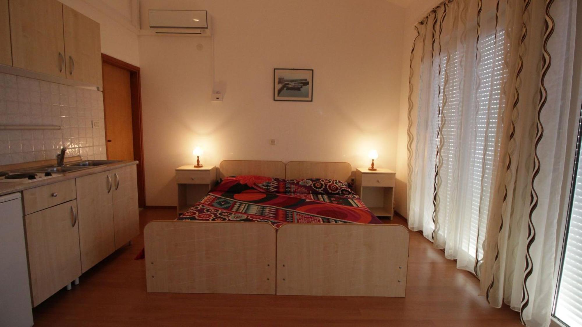 Apartments Ivka โอมิช ห้อง รูปภาพ