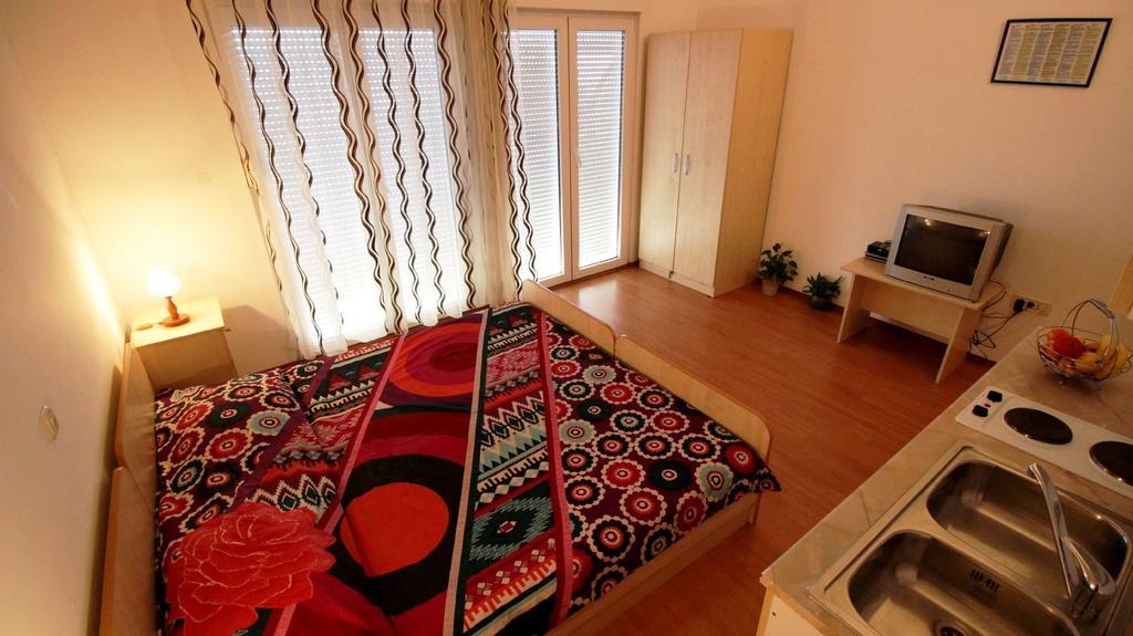 Apartments Ivka โอมิช ภายนอก รูปภาพ