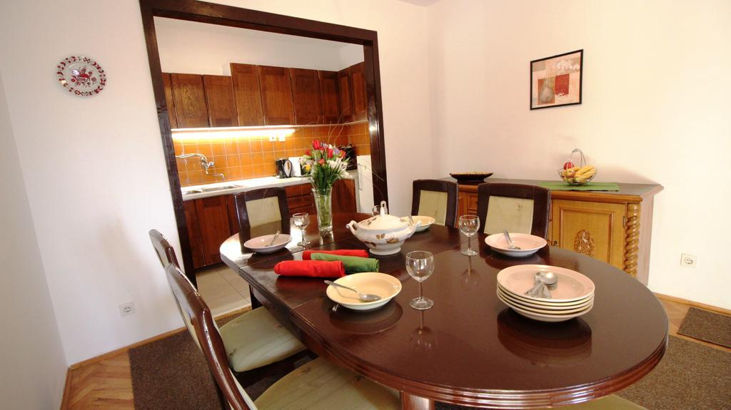 Apartments Ivka โอมิช ภายนอก รูปภาพ